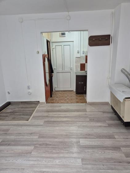Garsonieră semidecomandată în Central