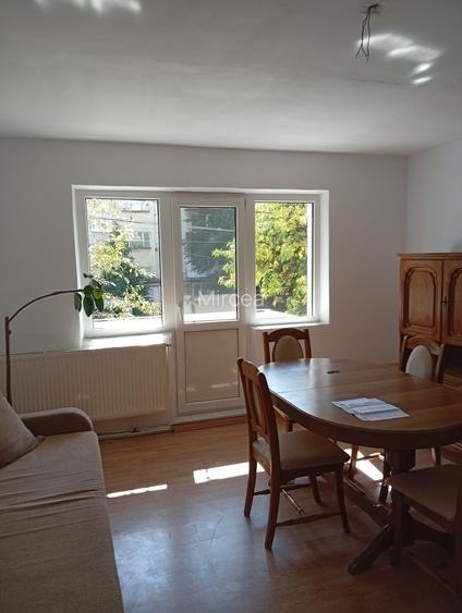 Apartament 4 camere de vanzare Victoriei