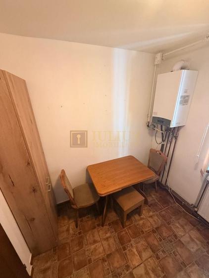 Apartament cu 2 camere semidecomandat, mobilat în Ultracentral