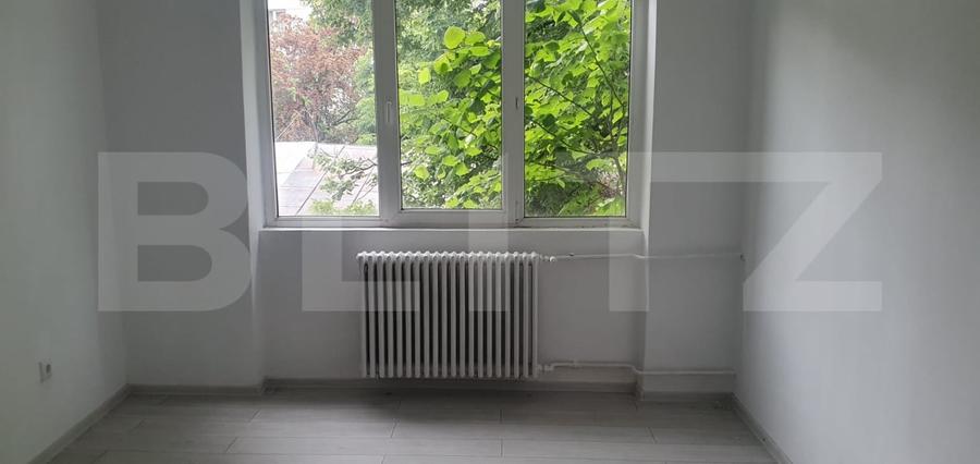 Apartament cu 3 camere semidecomandat în Vatra Dornei