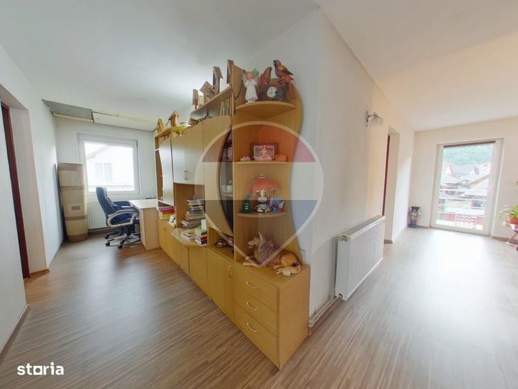Casă cu 4 camere cu Teren 622 Mp în Bârsana