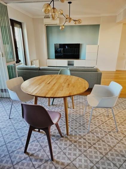 Apartament cu 3 camere, mobilat în Banu Manta