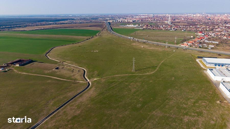 Teren de 107000 mp, în Aradul Nou