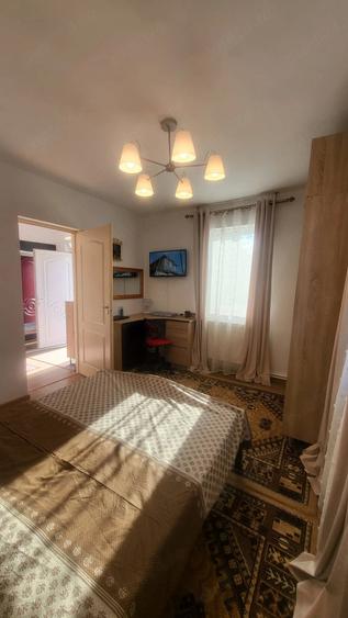 Casă cu 2 camere cu Teren 4500 Mp în Jiana
