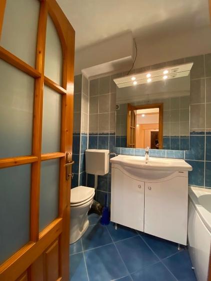 Apartament cu 3 camere decomandat în Banca Națională
