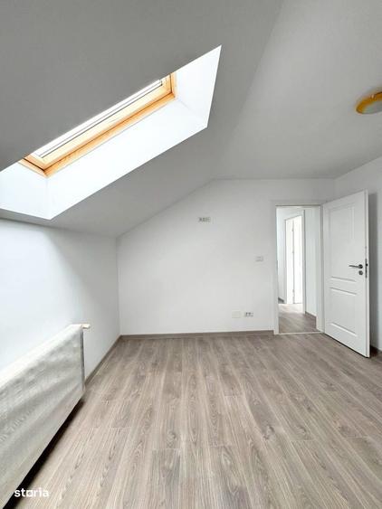 Casă cu 4 camere decomandat cu Teren 250 Mp în Vladimirescu