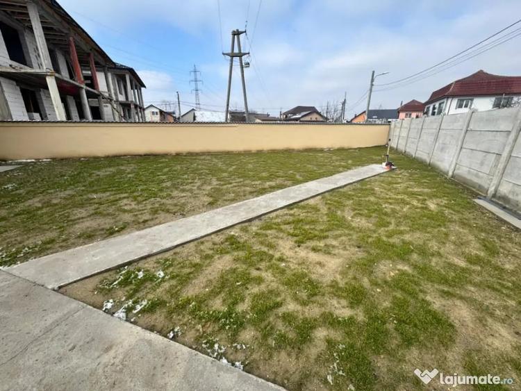 Casă cu 5 camere cu Teren 415 Mp în Central