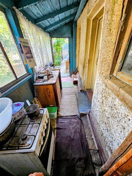 Casă individuală cu 5 camere cu Canalizare în Chercea