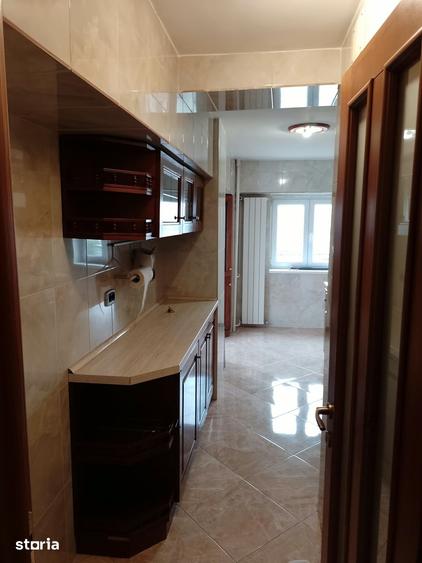 Apartament cu 4 camere în Decebal