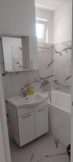 Apartament cu 2 camere semidecomandat în Apărătorii Patriei