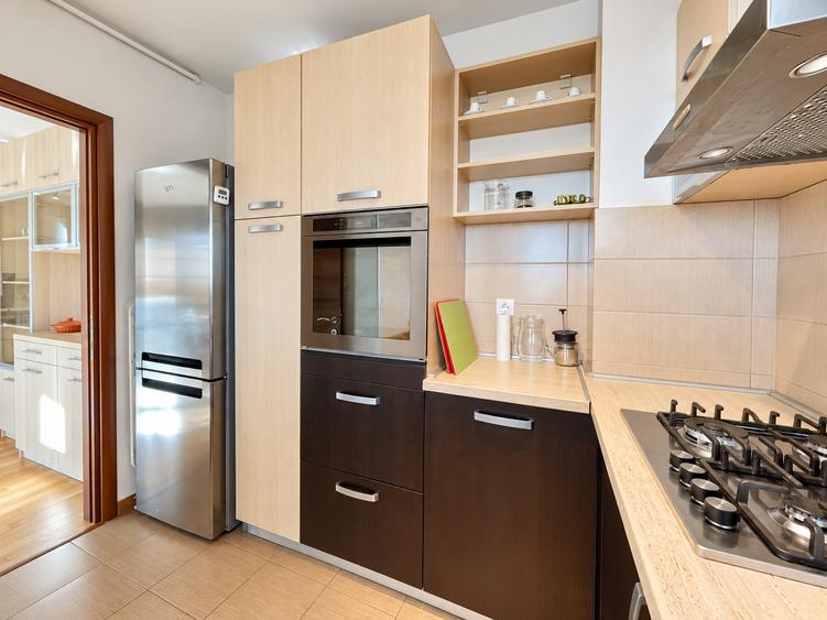 Apartament cu 2 camere decomandat, mobilat în Parcul Circului