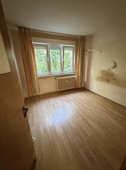 Apartament cu 3 camere semidecomandat, mobilat în Giurgiului