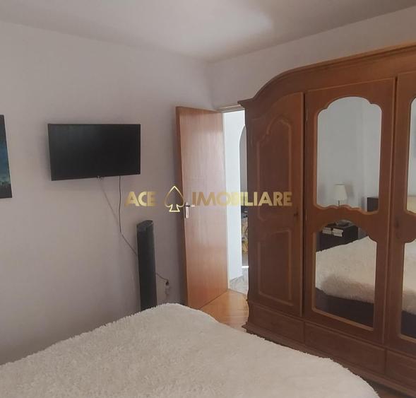 Apartament cu 3 camere decomandat, mobilat în Tineretului