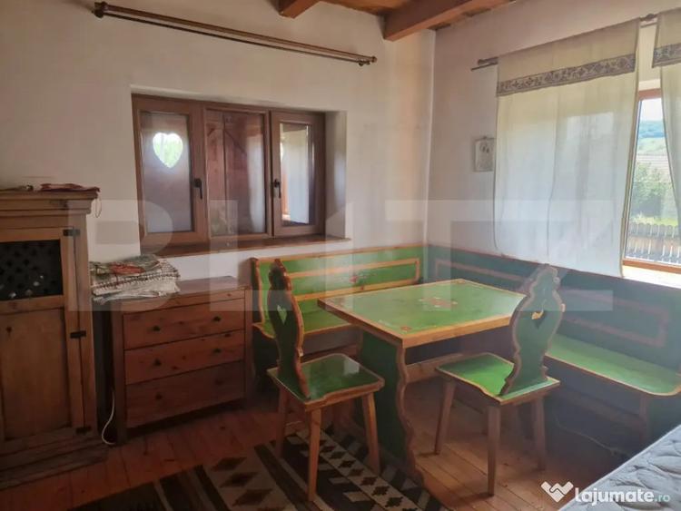 Casă cu 3 camere cu Teren 3300 Mp în Bonț