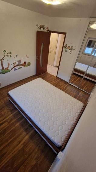 Apartament cu 3 camere decomandat în Alexandru cel Bun