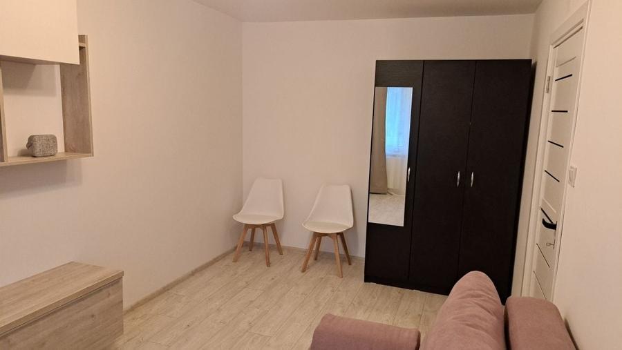 Garsonieră decomandată în Drumul Carului