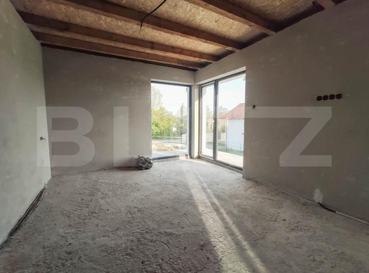 Casă individuală cu 6 camere cu Teren 525 Mp în Păulești