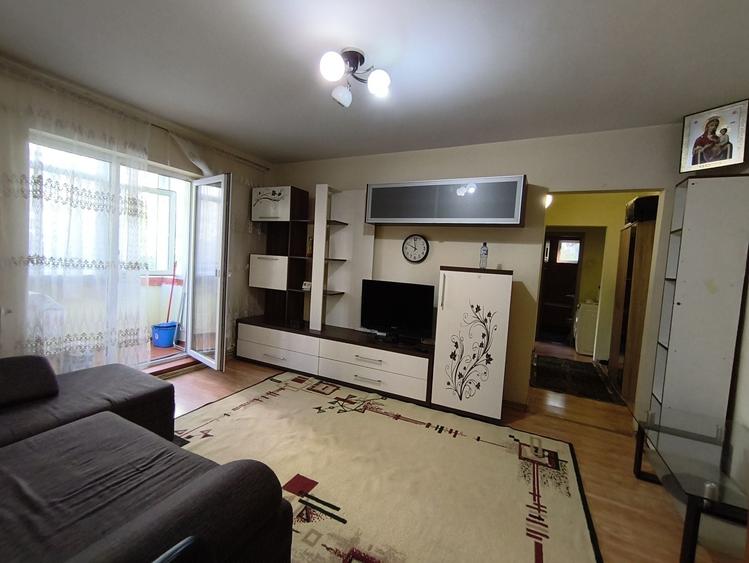 Apartament cu 2 camere decomandat în Mircea cel Bătrân