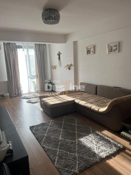 Apartament cu 2 camere decomandat, mobilat în Prelungirea Ghencea