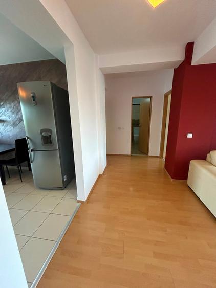 Apartament cu 3 camere decomandat în Pipera