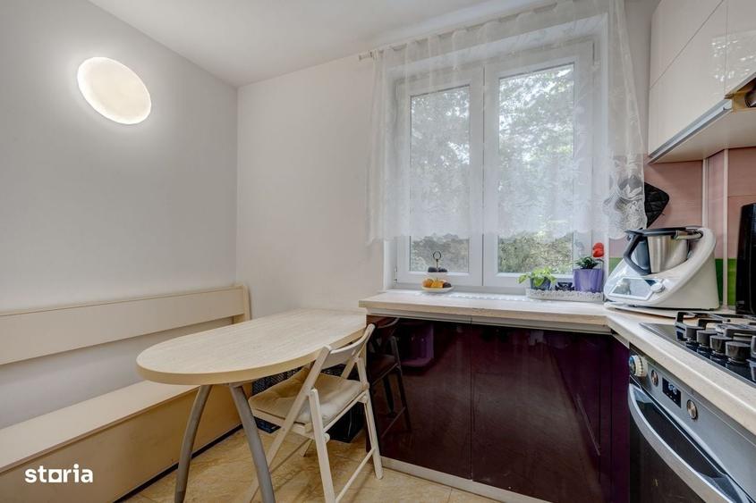 Apartament cu 4 camere decomandat în Berceni