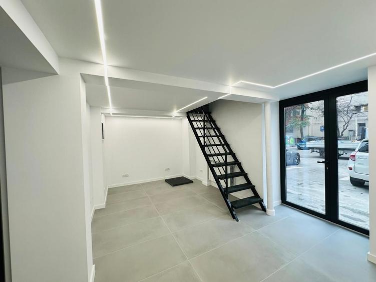 Spațiu comercial, de 110 mp, în P-ța Alba Iulia