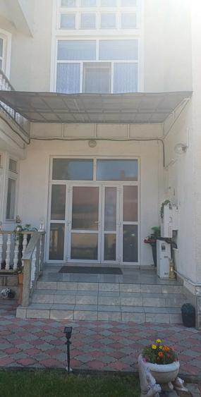 Casă cu 2 camere în Central
