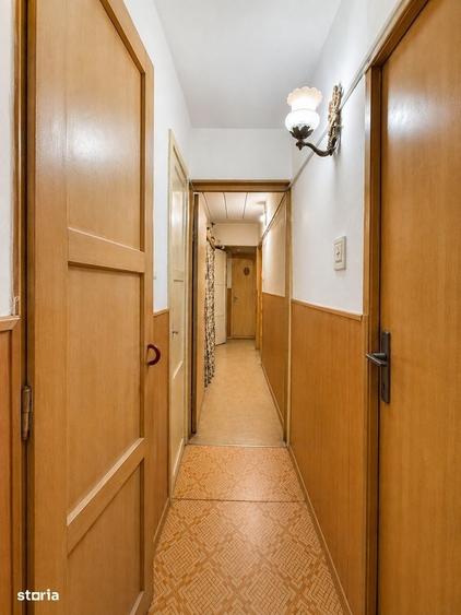 Apartament cu 3 camere decomandat în Nufărul