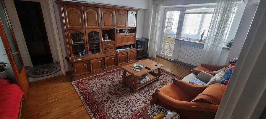 Apartament cu 2 camere semidecomandat în Pantelimon