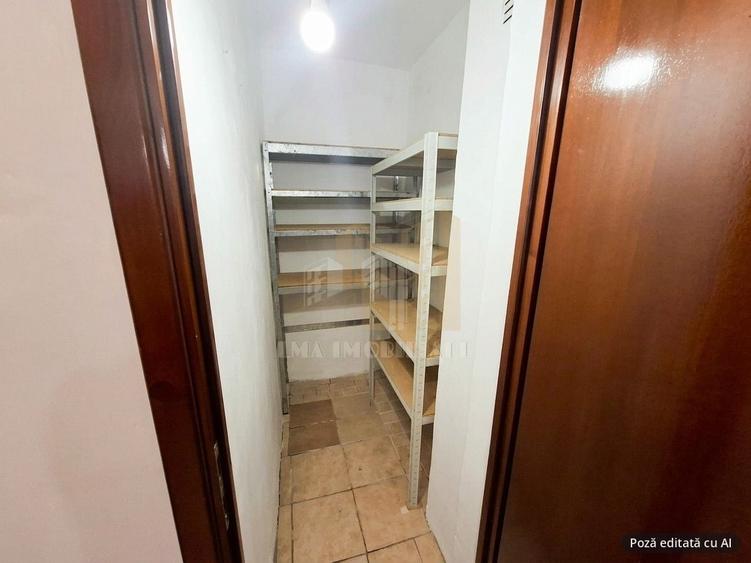 Apartament cu 4 camere semidecomandat în Triaj