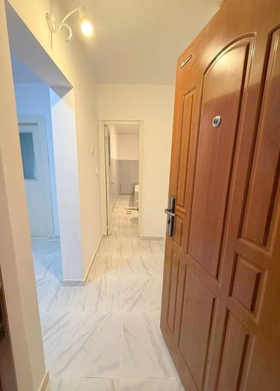 Apartament cu 2 camere decomandat în Est