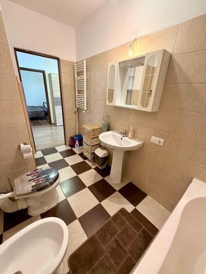 Proprietar Dau in chirie ap 2 camere zugravit de curand in blocul nou R 22, in cartierul rezidential Ared-Kaufland ARAD - 13