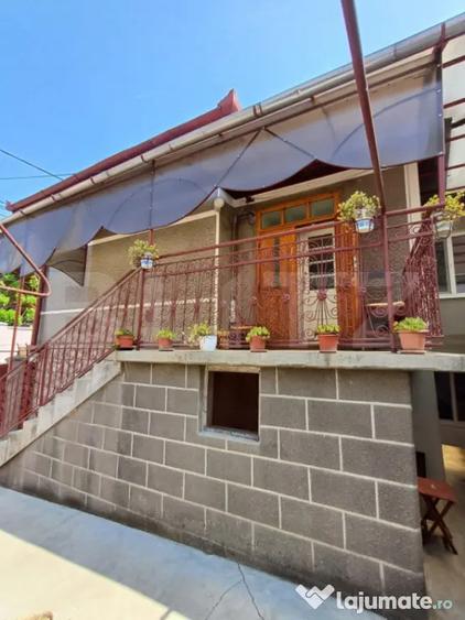 Casă cu 2 camere cu Teren 202 Mp în Turda