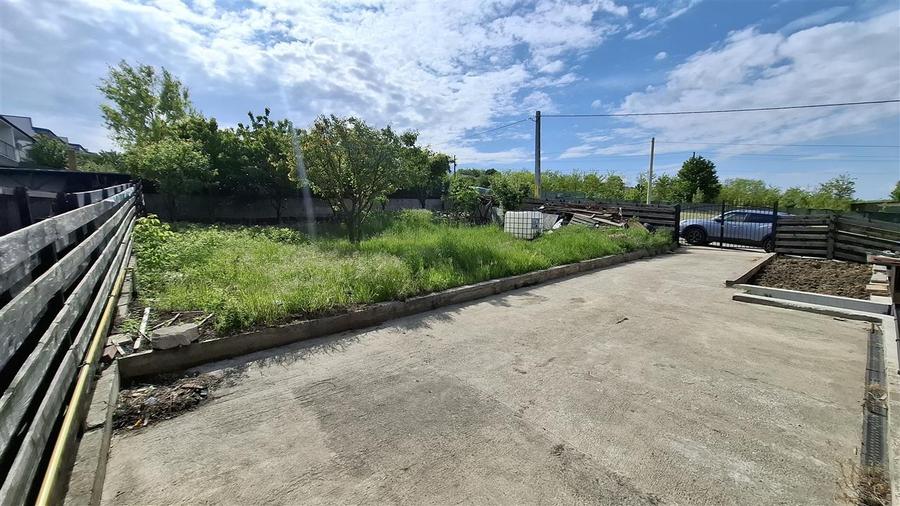 Duplex cu 4 camere cu Piscina în Rediu