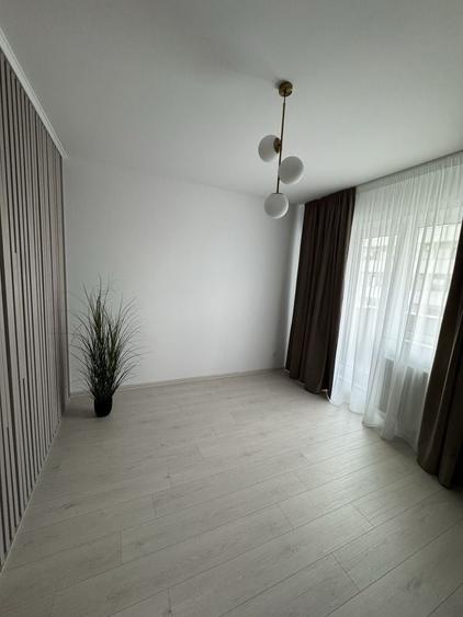 Apartament decomandat în Lacul Morii