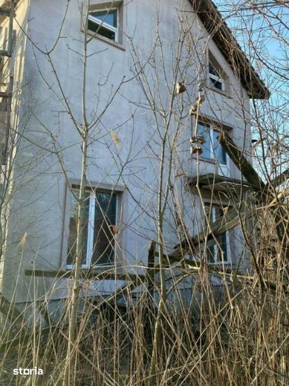 Casă cu 4 camere cu Teren 348 Mp în Tărtășești
