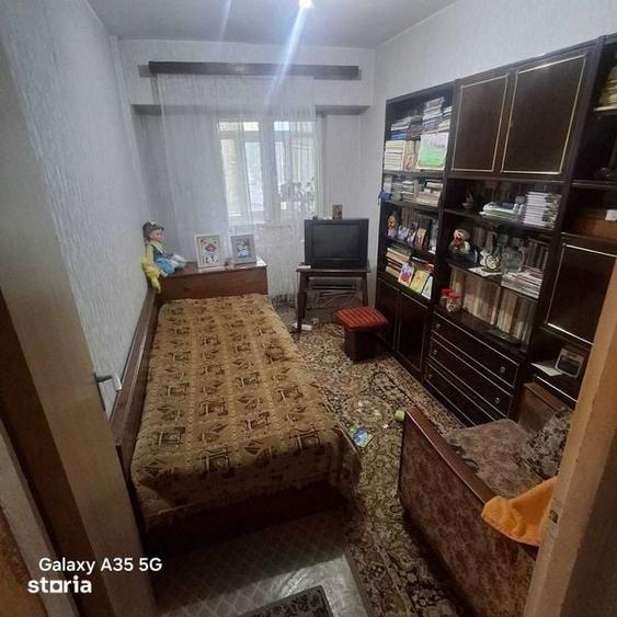 Apartament cu 4 camere decomandat în Central