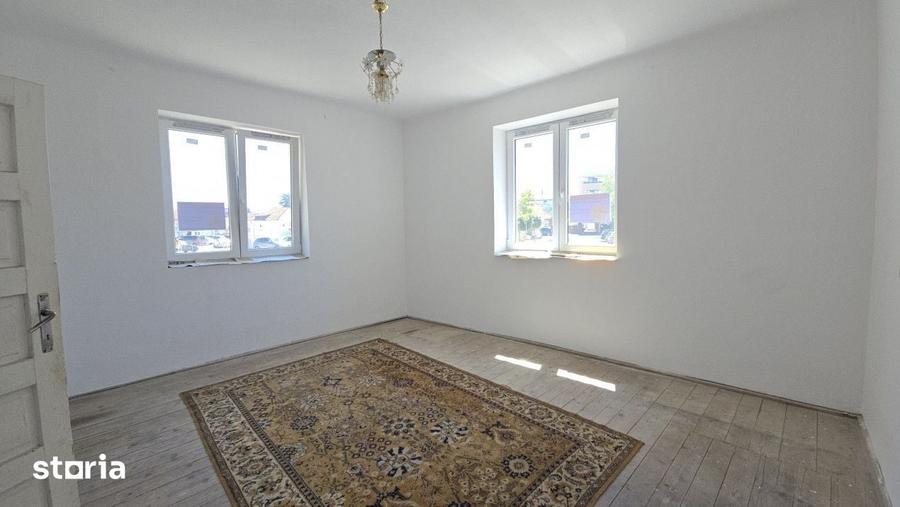 Casă cu 2 camere cu Teren 20 Mp în Central