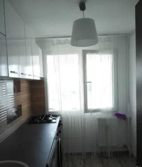 Vanzare Apartament 2 Camere Semidecomandat Aparatorii Patriei-Aliorului - 1