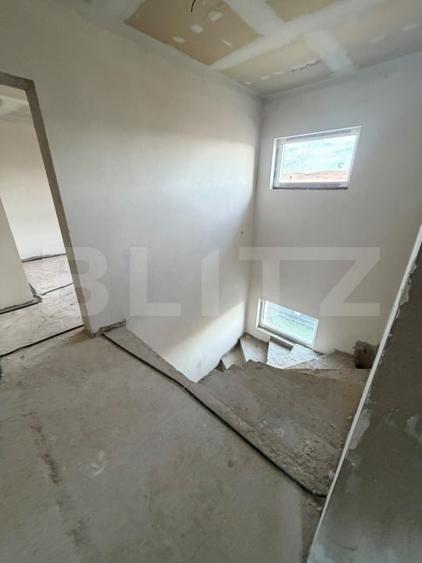 Casă individuală cu 4 camere cu Teren 120 Mp în Florești