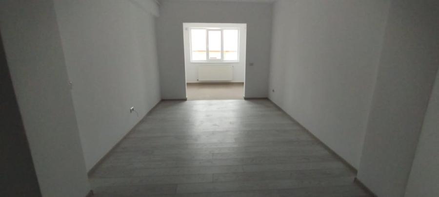 Apartament cu 3 camere decomandat în Popas Păcurari
