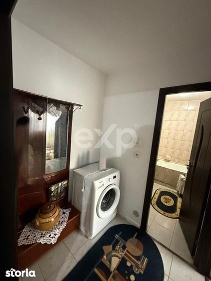 Apartament cu 2 camere semidecomandat, mobilat în Prundu