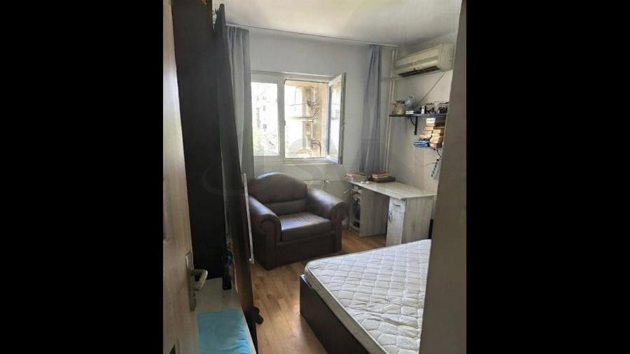 Apartament cu 3 camere decomandat în Unirii