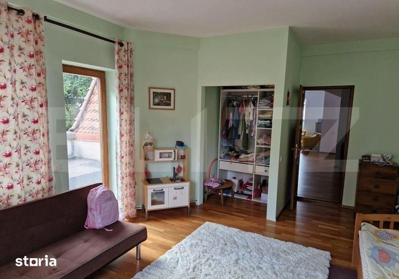 Casă cu 5 camere cu Teren 724 Mp în Ultracentral