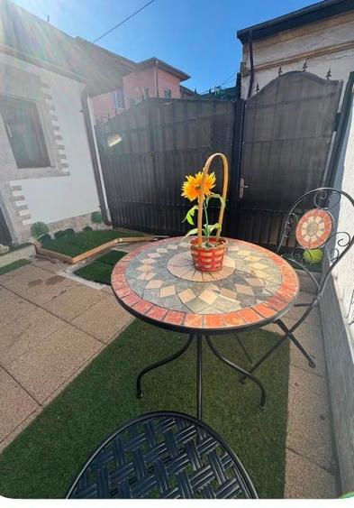 Apartament cu 4 camere decomandat, mobilat în Ștefan cel Mare