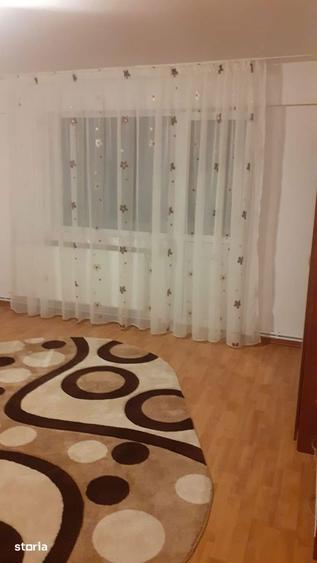 Apartament cu 2 camere decomandat în Craiovița Nouă