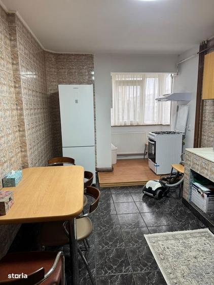 Apartament cu 3 camere decomandat, mobilat în Tudor Vladimirescu