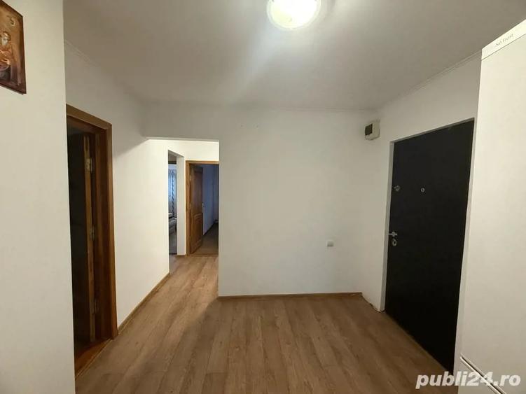 Apartament cu 3 camere decomandat în Dorobanți 1
