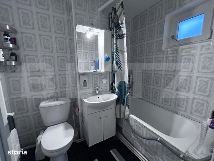 Apartament cu 3 camere semidecomandat în Teilor