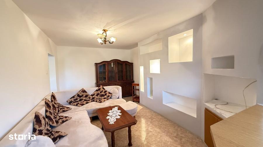 Apartament cu 3 camere în Decebal